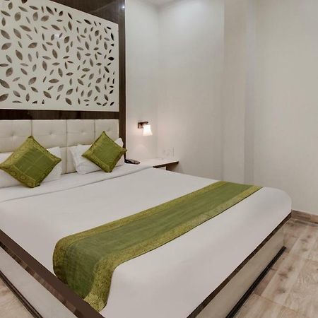 Itsy By Treebo - Royale Inn Мератх Экстерьер фото