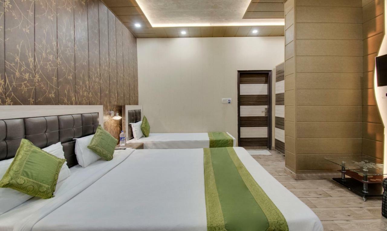Itsy By Treebo - Royale Inn Мератх Экстерьер фото