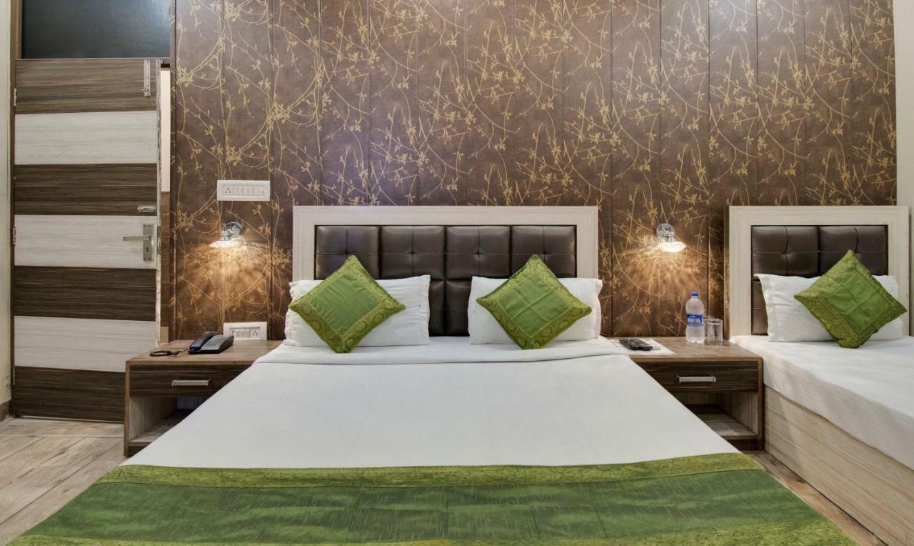 Itsy By Treebo - Royale Inn Мератх Экстерьер фото