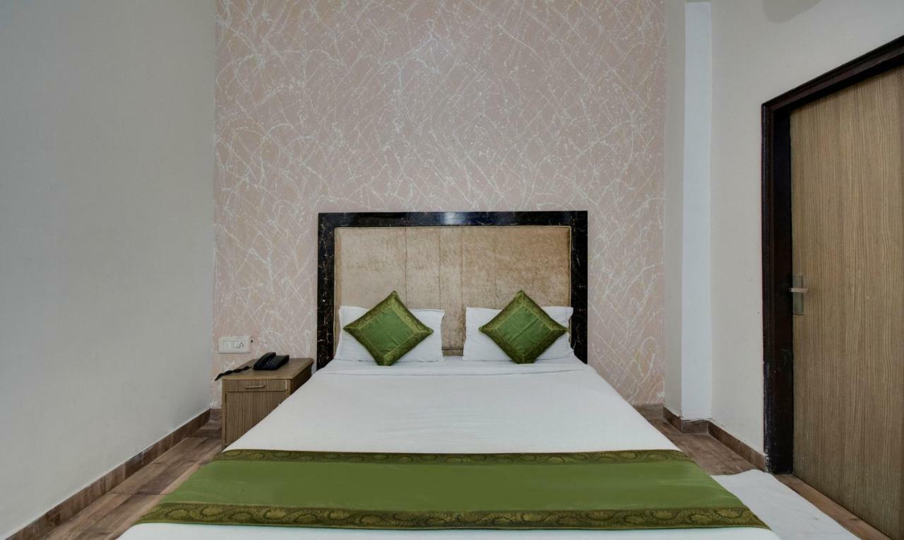 Itsy By Treebo - Royale Inn Мератх Экстерьер фото
